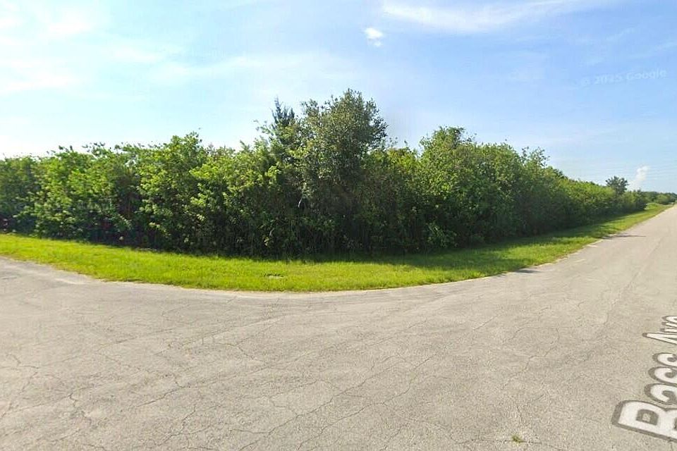 2nd image of Appaloosa Street & Bass Ave