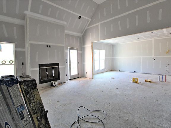 5th image of 203 Ivie Ln #22-C