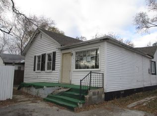 1218 Summit Ave, Aurora, IL 60505