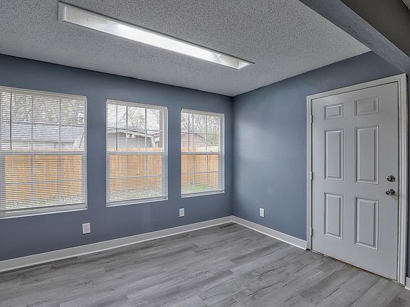 4th image of 2519 Jefferson Ave