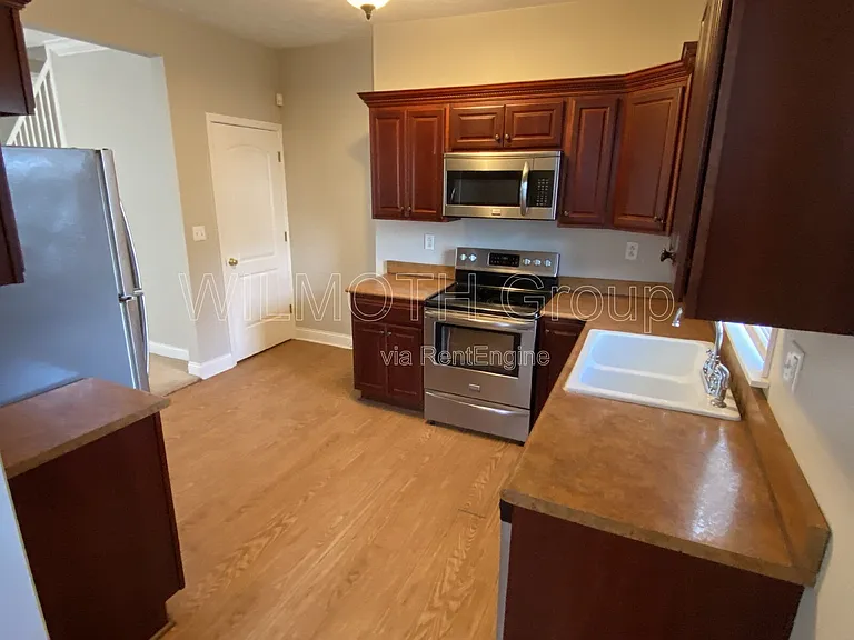 2458 N College Ave — Photo 9