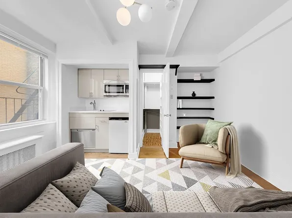 321 E 43rd St APT 607, New York, NY 10017