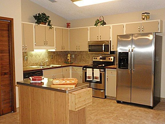 3rd image of 6204 Yosemite Dr
