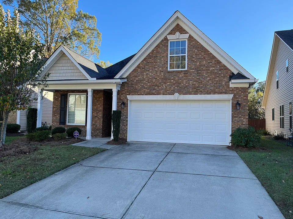 16 Revelstone Way