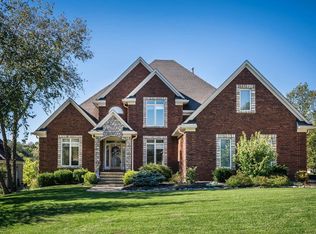 8008 Kendrick Crossing Ln, Louisville, KY 40291