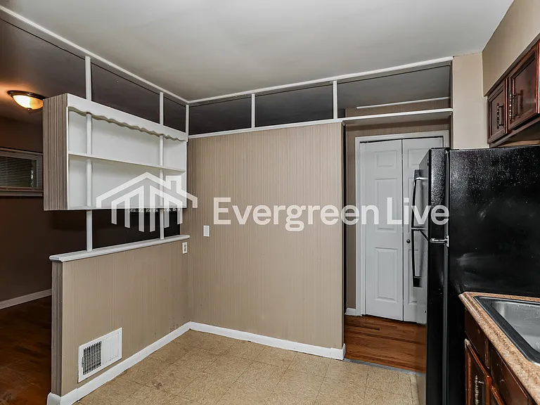 2030 Faywood Dr — Photo 7