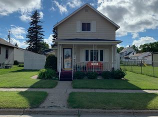412 5th Ave SE, Jamestown, ND 58401