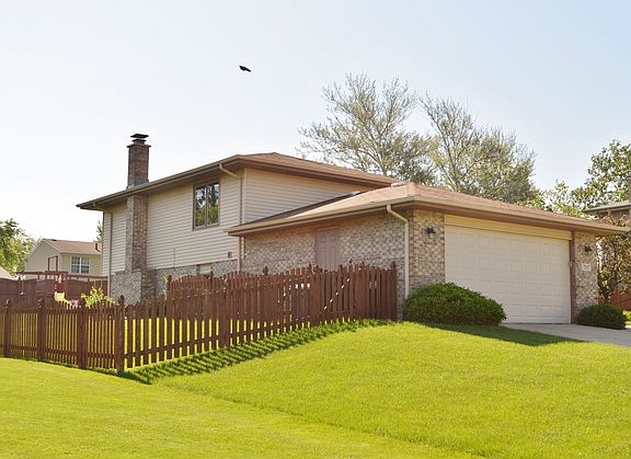 2nd image of 7817 Wheatfield Dr