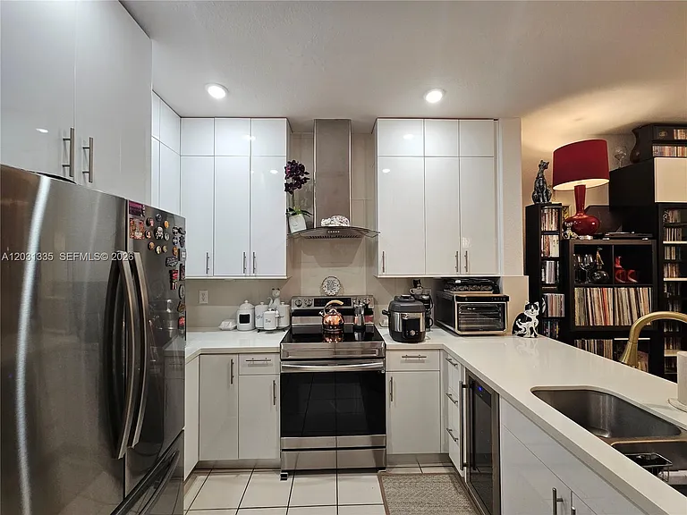 1661 SE 28th St #105 — Photo 13