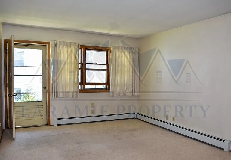 610 S 6th St #G — Photo 2