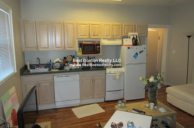 20 John F Kennedy St #7 — Photo 5