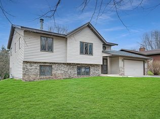 1917 Linda Ln, Saint Cloud, MN 56301