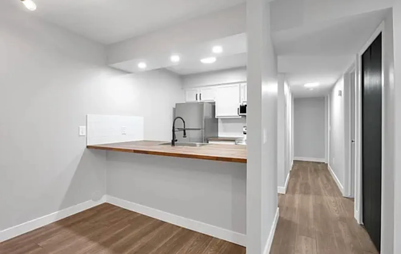 Legacy at Shoreline Apartments — Photo 4