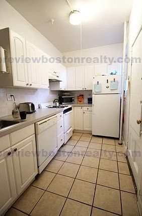 3rd image of 322 Saint Paul St #Mja1