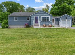 22 Pioneer Dr, North Branford, CT 06471