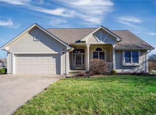 905 Susan St, Kearney, MO 64060