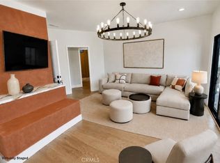 3434 Larissa Dr, Los Angeles, CA 90026