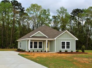 123 Water Oak Dr, Lucedale, MS 39452