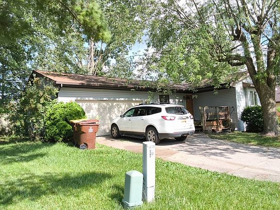 3rd image of 1638 Berkley Dr