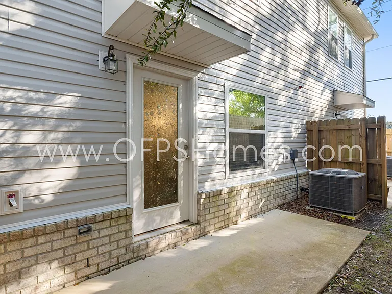 319 Carmel Dr #4 — Photo 27