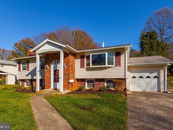 2nd image of 13807 Drake Dr