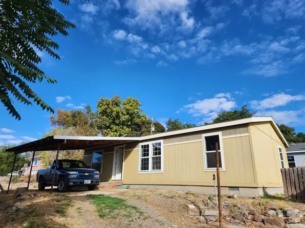 305 Main St, Adrian, OR 97901