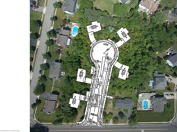 3rd image of 697 Brookside Dr
