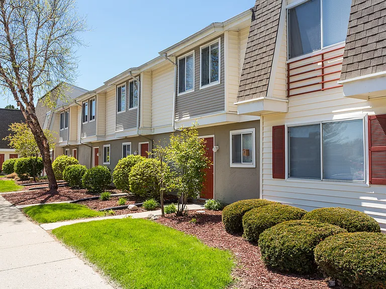 Four Winds Apartments — Photo 17