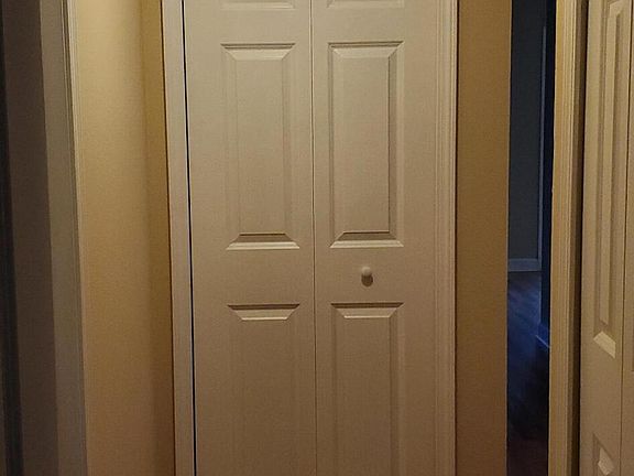 2nd image of 1800 PARK Avenue #111