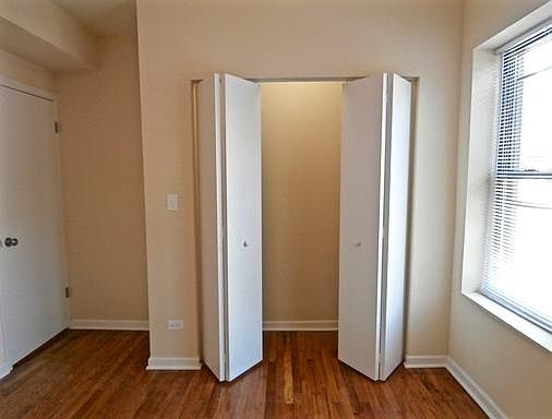 3rd image of 3007 W Lawrence Ave #1