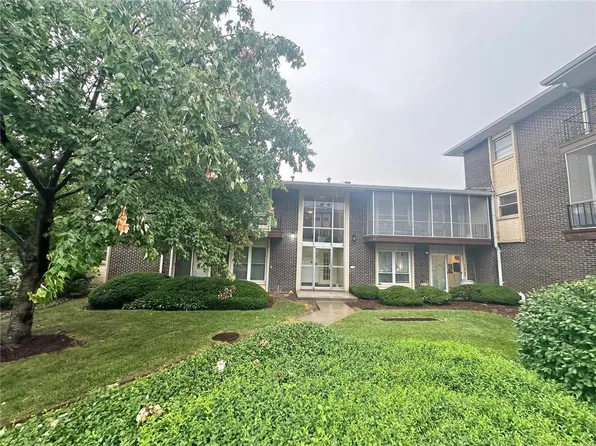 10379 Forest Brook Ln APT G, Saint Louis, MO 63146