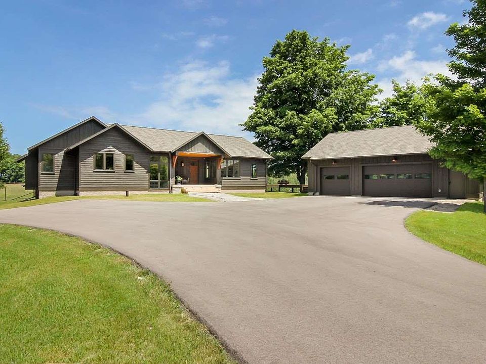 1st image of 5827 E Yellow Birch Ln