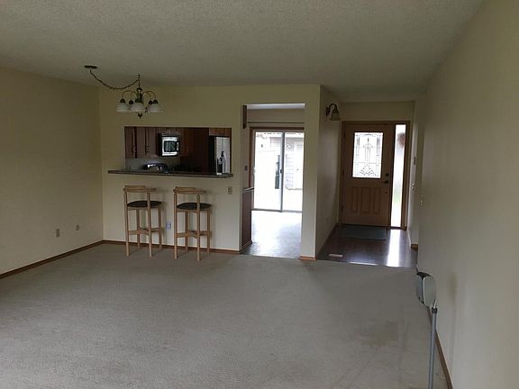 Living/Dinning area