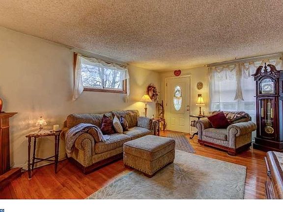 4th image of 1084 W Ashland Ave
