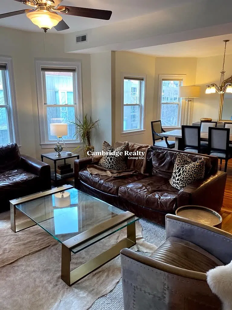 226 Banks St — Photo 3
