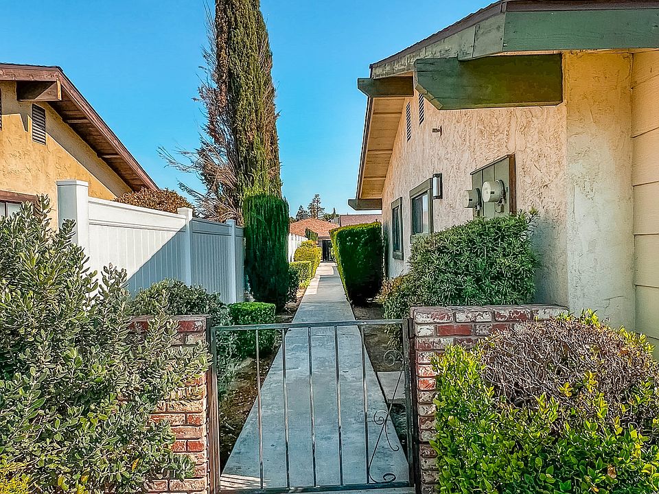 2nd image of 7612 Stockdale Hwy APT B