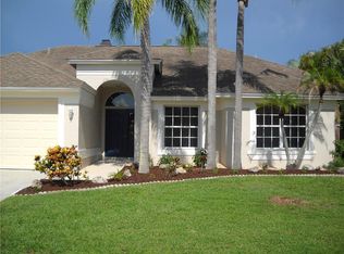 707 46th St E, Bradenton, FL 34208