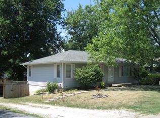 1015 Chippewa Dr, Fulton, MO 65251