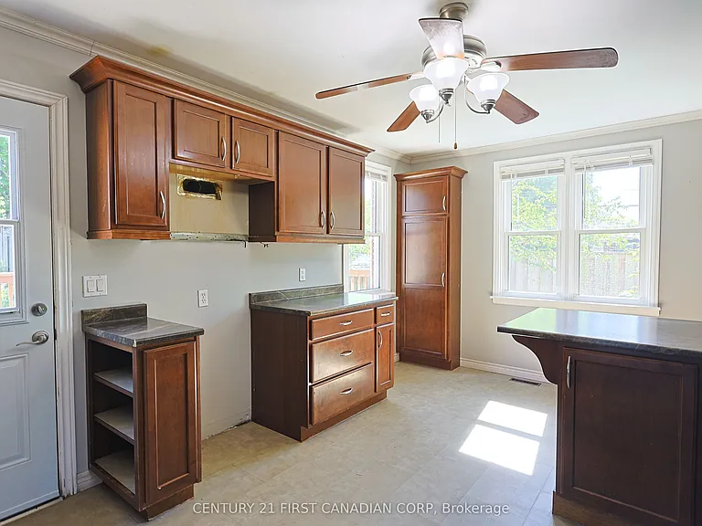 1218 Hamilton Rd — Photo 7