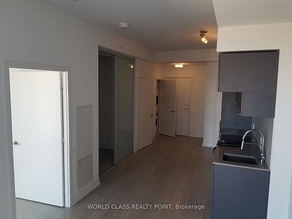 5th image of 181 Dundas St E Unit 4702
