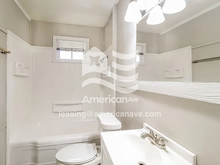 719233_014_wm_-_bathroom_13628506.jpg