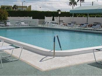 2nd image of 1421 NW 20th Ave APT 202