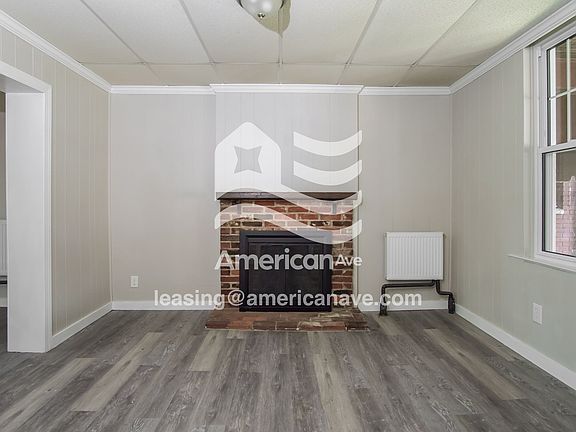 925083_003_wm_-_living_room_13103674.jpg