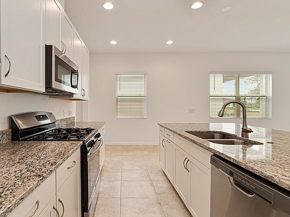 Sprawling kitchen countertops