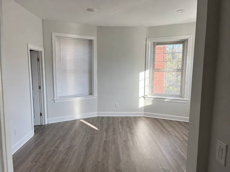 4607-09 Cedar Ave — Photo 15