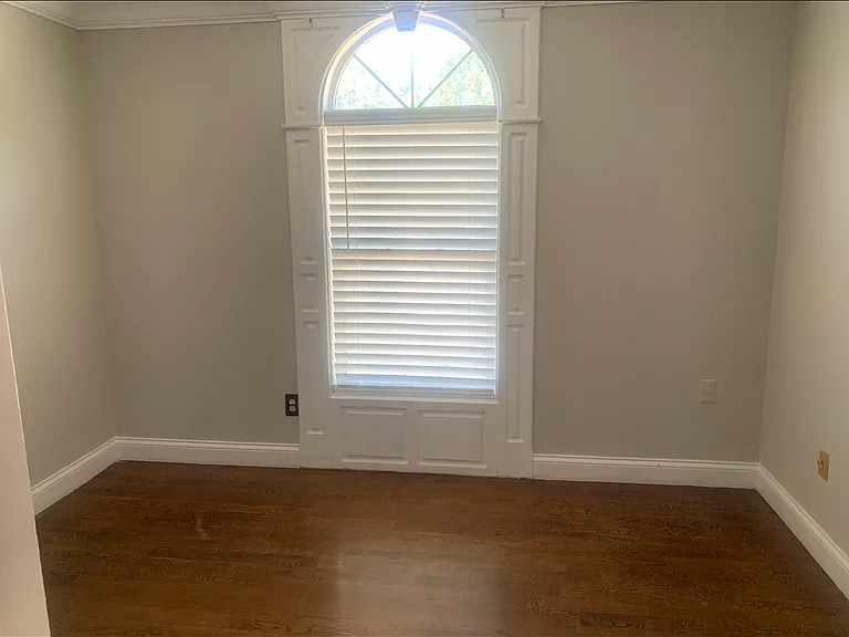 3375 Saint James Pl — Photo 4