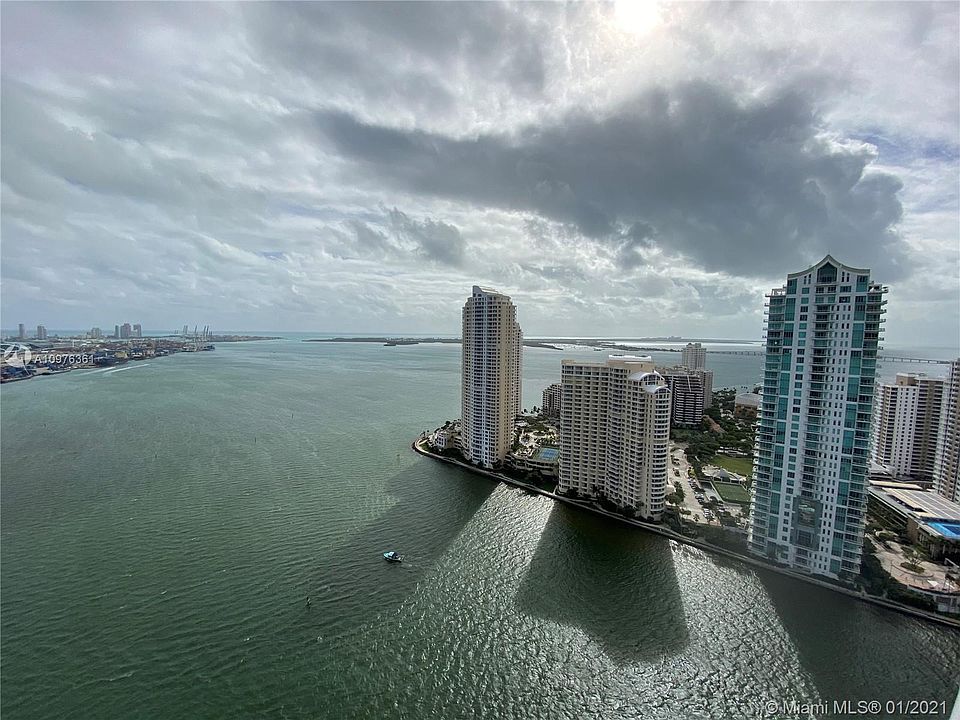1st image of 325 Biscayne Blvd #3926