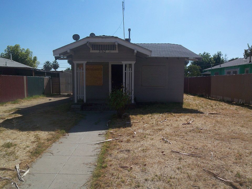 1st image of 3162 E Platt Ave