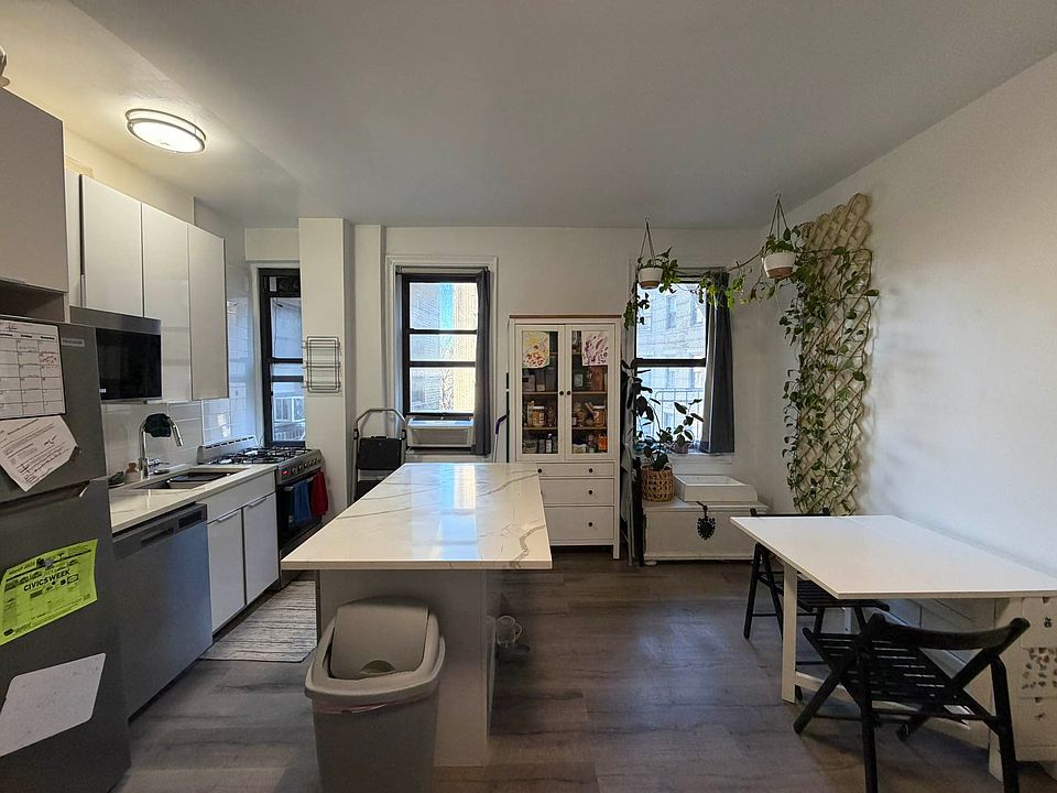 1st image of 1015 Washington Ave APT 4N