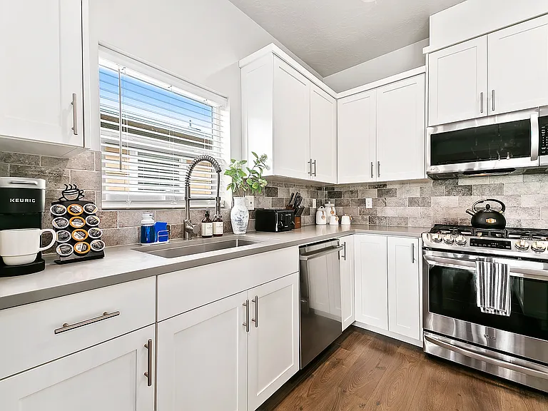 2035 E Oakcrest Dr — Photo 20